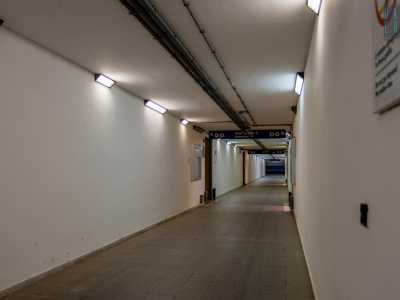 ...che, tramite un sottopasso, �unisce� l�area con l�adiacente quartiere Japigia: l�unico collegamento del lungomare sud con il resto della citt�